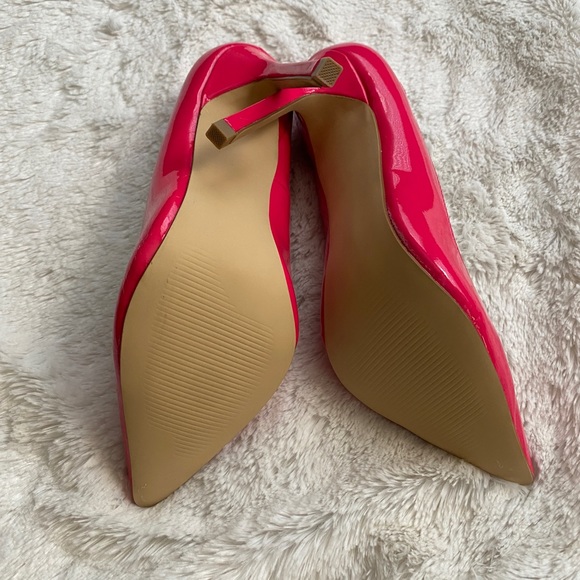 Neon Pink Shoemint Pumps - Picture 10 of 11